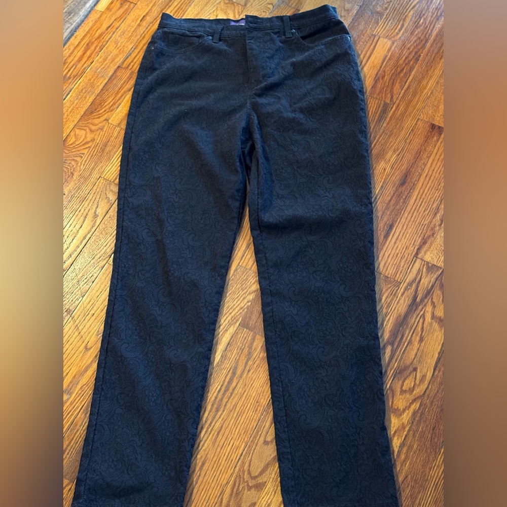 Gloria Vanderbilt embossed Black Patterned Straight Leg Amanda Jeans sz 12 30X30